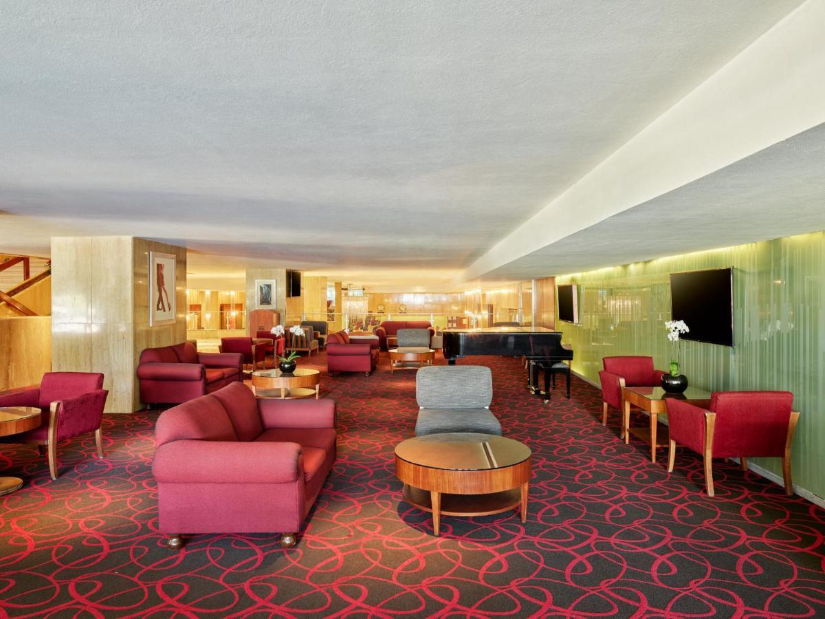 Fiesta Americana Reforma Мехіко Екстер'єр фото The lounge at the airport