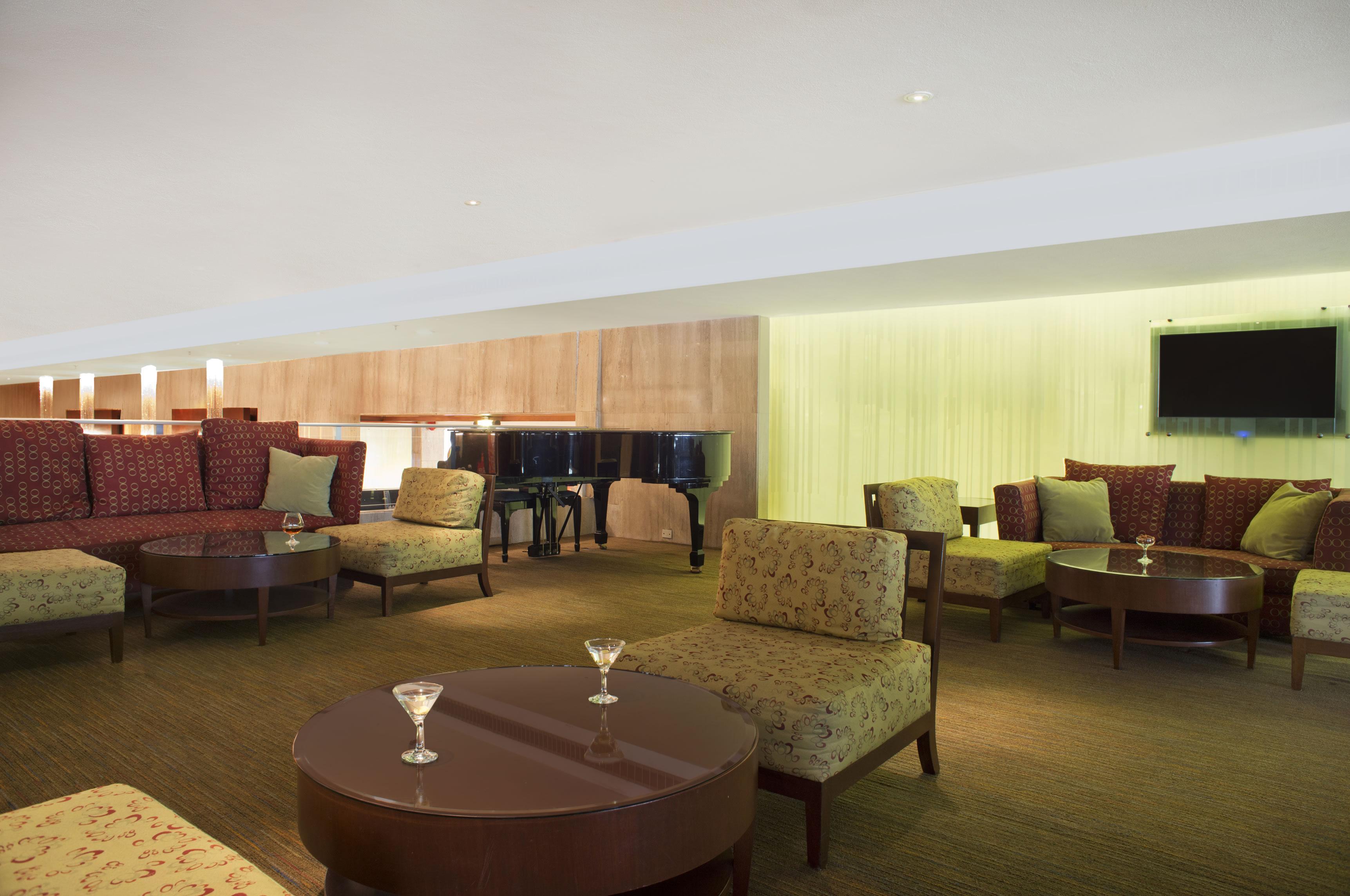 Fiesta Americana Reforma Мехіко Екстер'єр фото The lounge at the airport